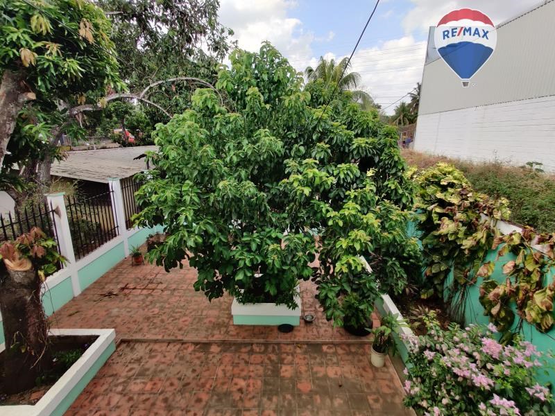 RE/MAX real estate, Nicaragua, Nindiri, Two story House with Commercial Property 